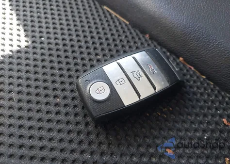 2019 Kia Optima S from USA, damaged, VIN 5XXGT4L32KG364635